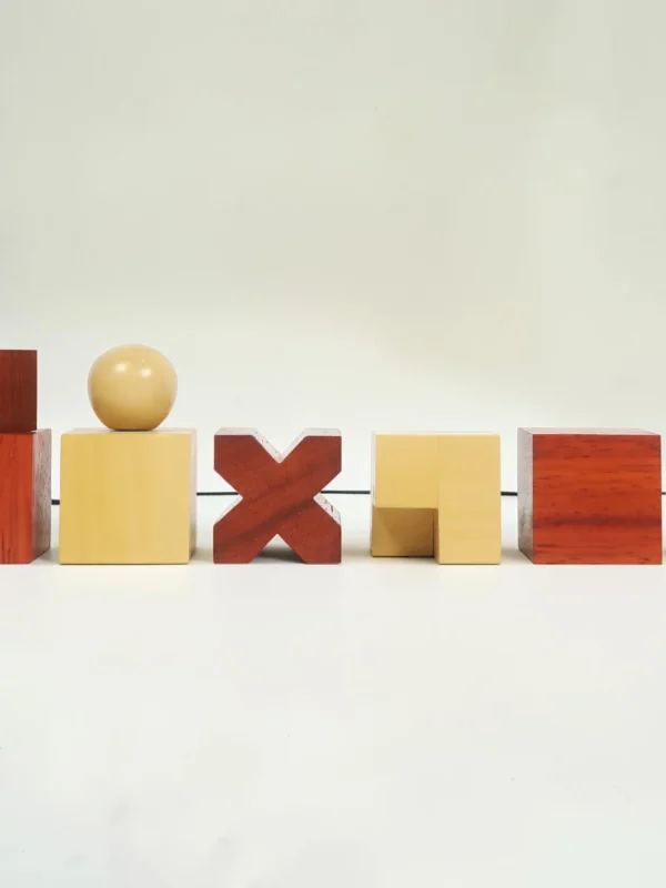 Royalchessset 1923 Bauhaus Style Chess Set Bud Rosewood & Boxwood 2" King Weighted Tournament Pieces